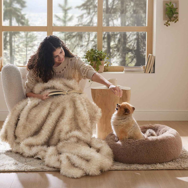 Round Fluffy Plush Pet Bed Round Fluffy Plush Pet Bed